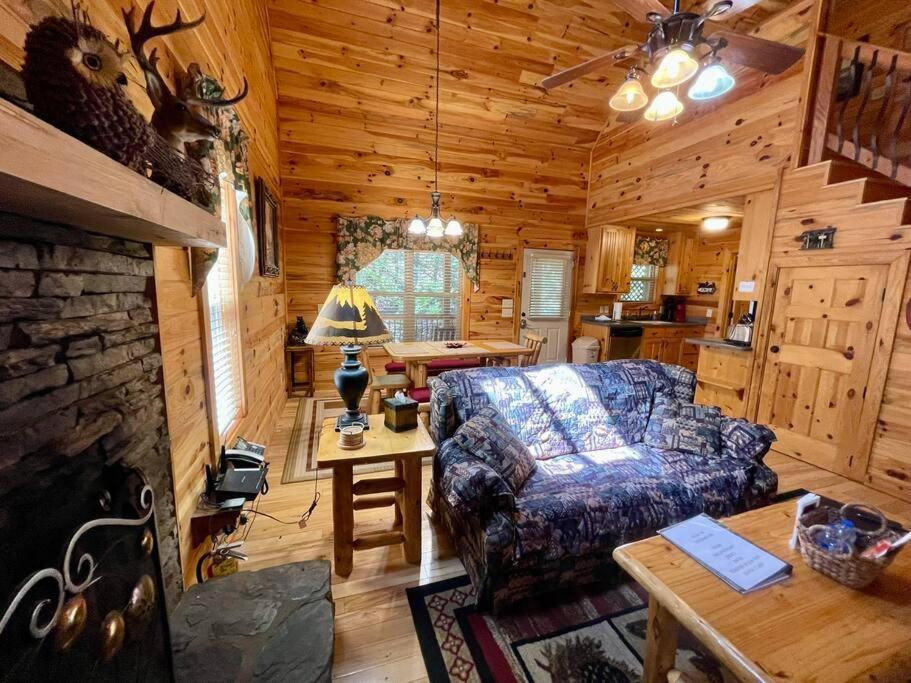 Cabin 2 Bed Close To Helen Hot Tub #15 المظهر الخارجي الصورة