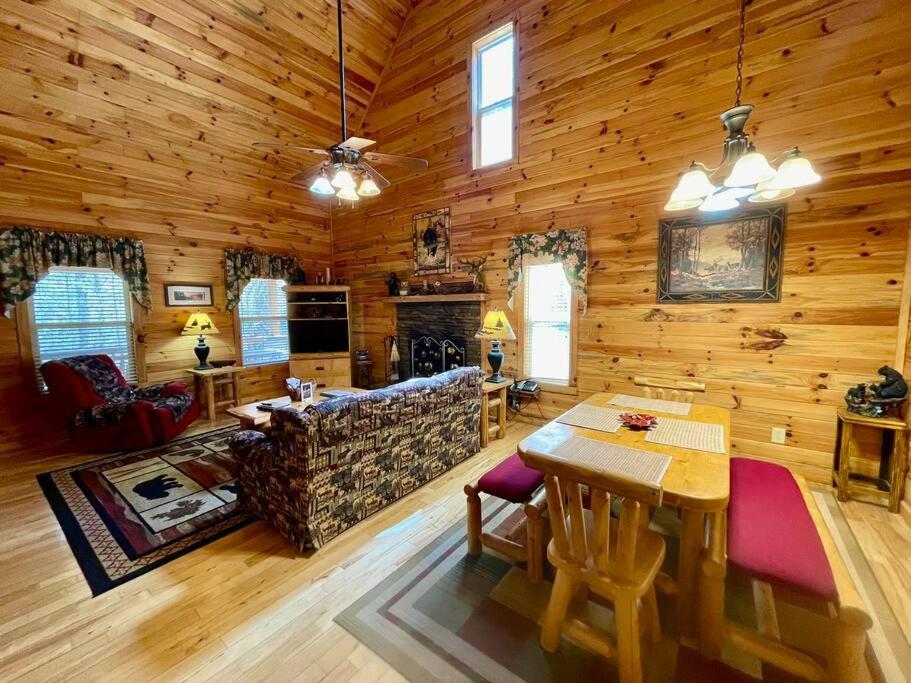 Cabin 2 Bed Close To Helen Hot Tub #15 المظهر الخارجي الصورة